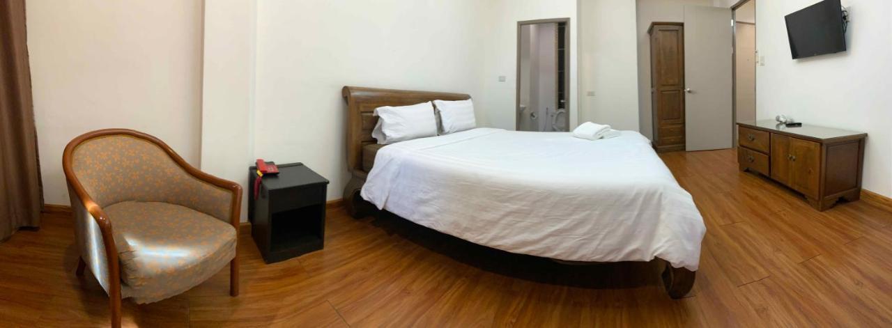 Hotel Iya Pathum Thani Εξωτερικό φωτογραφία